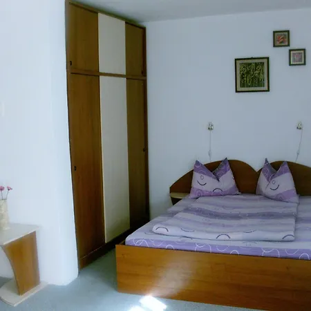 Guest house Club *